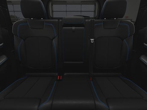 New 2024 Jeep Grand Cherokee Trailhawk w/ Advanced Protech Group II AWD/4WD image 20