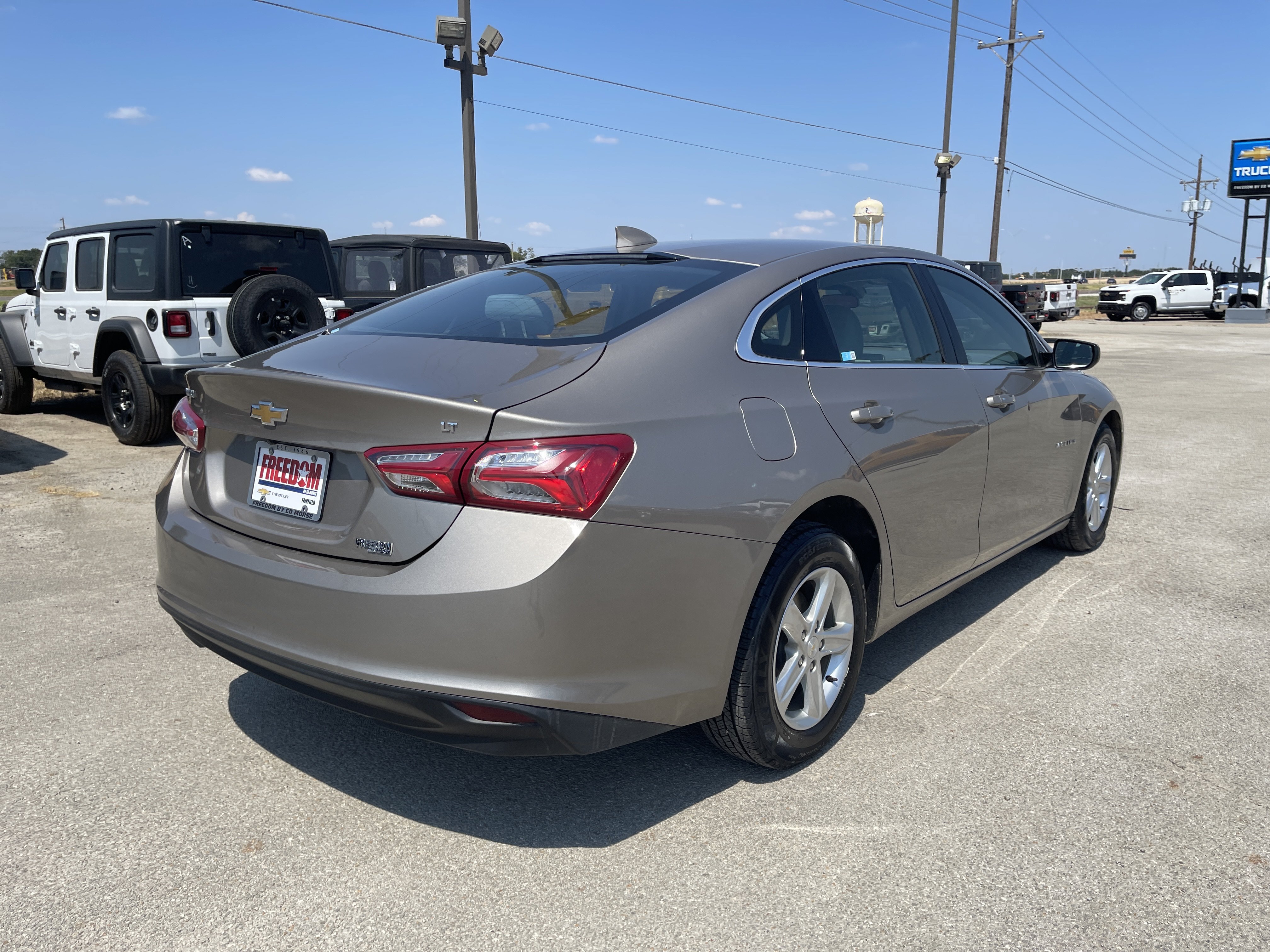Used 2022 Chevrolet Malibu LT FWD image 6