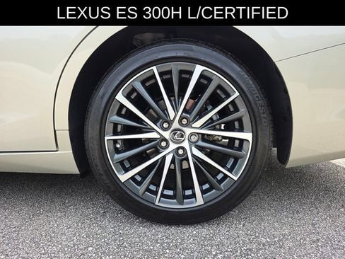 Used 2025 Lexus ES 300h w/ Premium Package FWD image 15