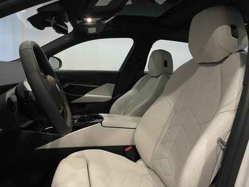 New 2026 BMW 530i xDrive AWD/4WD image 8