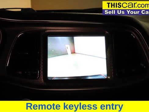 Used 2016 Dodge Challenger SRT Hellcat image 19