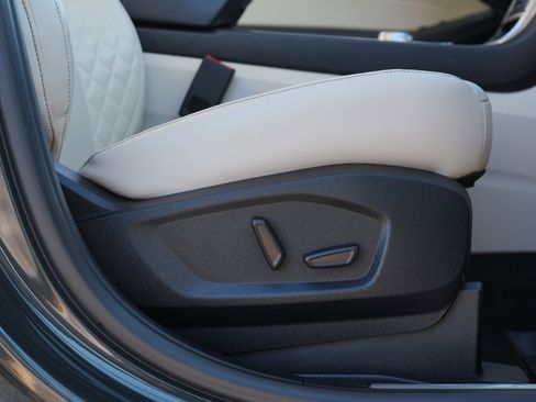 Used 2024 Ford Edge Titanium w/ Equipment Group 301A image 33