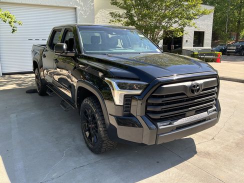 Used 2023 Toyota Tundra SR5 w/ SR5 Convenience Package image 2