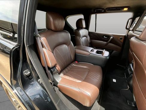 Used 2016 INFINITI QX80 Limited AWD/4WD image 19
