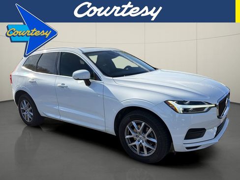 Used 2020 Volvo XC60 T5 Momentum image 1