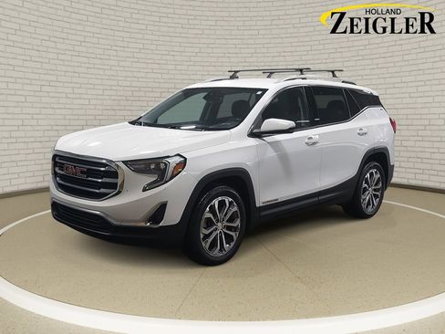 Used 2020 GMC Terrain SLT w/ Preferred Package image 1