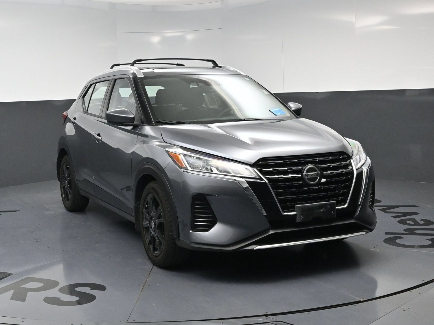 Used 2021 Nissan Kicks SV w/ Interior Electronics Package FWD image 3