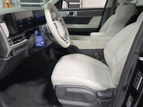 New 2026 Hyundai Santa Fe SE image 5