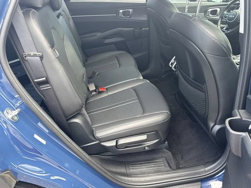 Used 2024 Kia Sorento S w/ Panoramic Sunroof Package FWD image 15