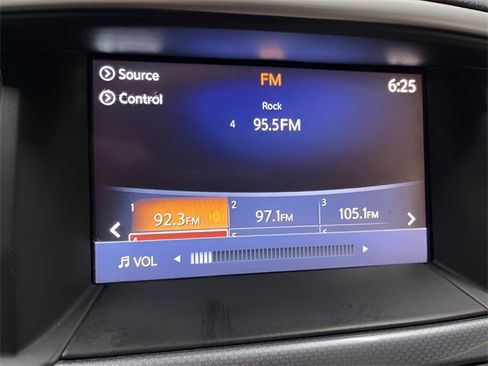 Used 2018 Nissan Pathfinder SL w/ Cargo Package image 21