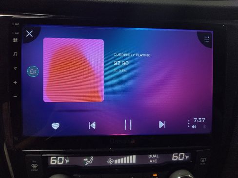 Used 2018 Nissan Rogue Sport SL FWD image 25