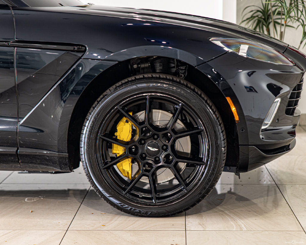 Used 2022 Aston Martin DBX AWD/4WD image 10