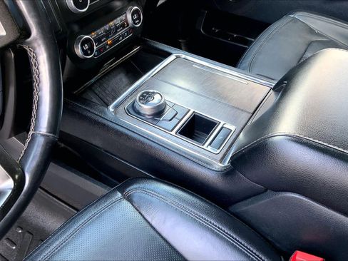 Used 2020 Ford Expedition Max Limited RWD image 17