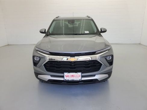 Used 2024 Chevrolet TrailBlazer LT w/ Driver Confidence Package image 3
