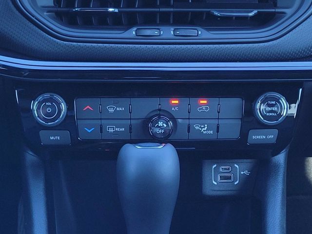 New 2026 Jeep Compass Latitude AWD/4WD image 15