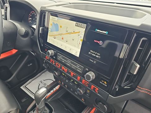 Used 2025 Nissan Frontier PRO-4X w/ Pro Premium Package image 20
