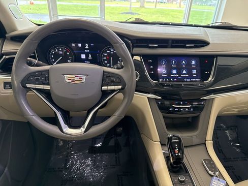 Used 2020 Cadillac XT6 Premium Luxury AWD/4WD image 18
