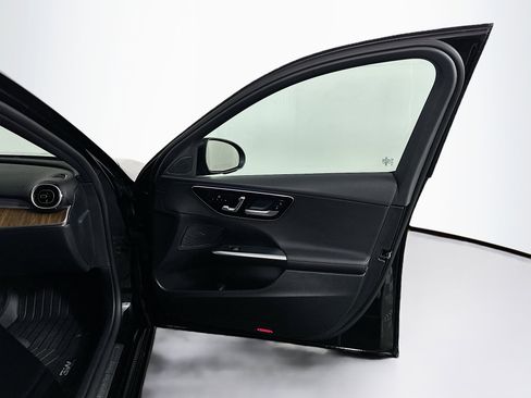 Used 2024 Mercedes-Benz C 300 4MATIC Sedan image 32