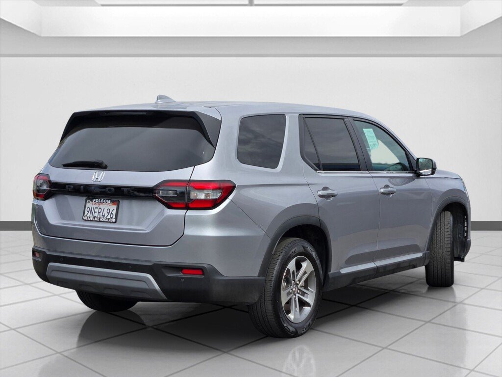 Certified 2025 Honda Pilot EX-L image 5