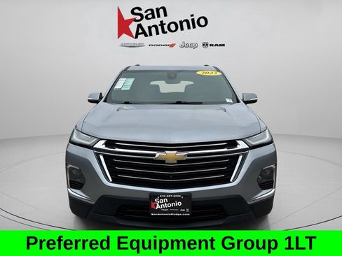 Used 2023 Chevrolet Traverse LT FWD image 4