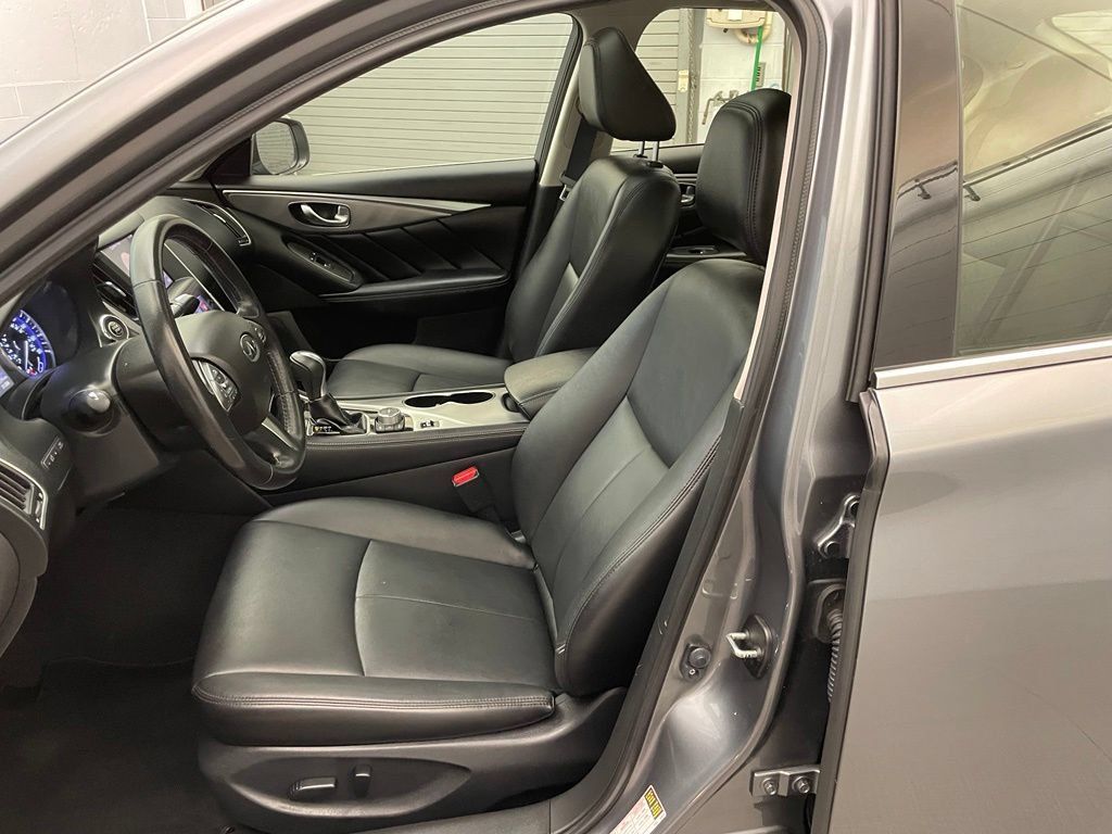 Used 2016 INFINITI Q50 Premium RWD image 22