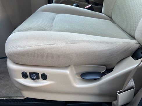 Used 2009 Ford E-350 and Econoline 350 XL image 32