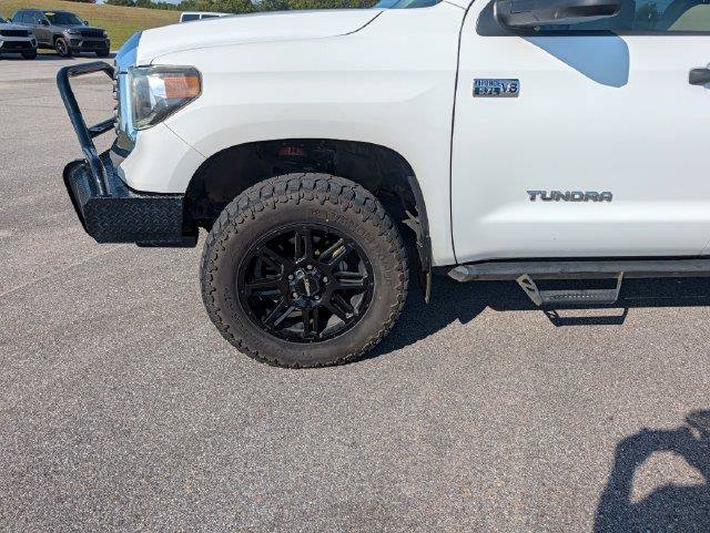 Used 2021 Toyota Tundra SR5 w/ SR5 Leather Package AWD/4WD image 27