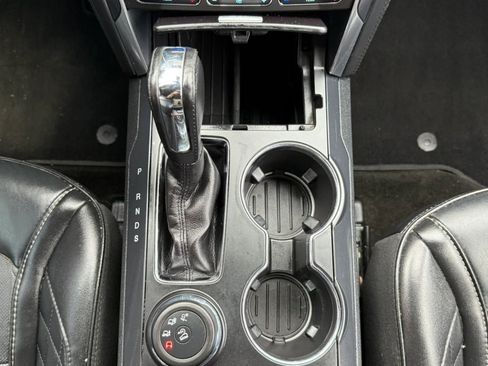 Used 2017 Ford Explorer Platinum AWD/4WD image 52