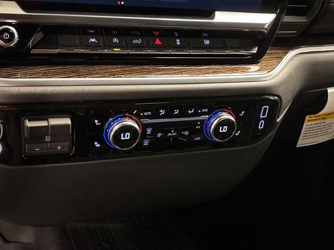 New 2026 GMC Sierra 1500 Elevation w/ Elevation Select Package AWD/4WD image 36