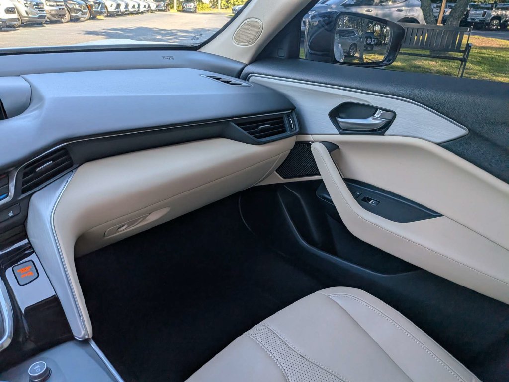 Used 2022 Acura TLX w/ Technology Package FWD image 15