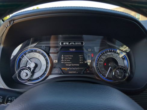 Used 2020 RAM 1500 Limited image 33