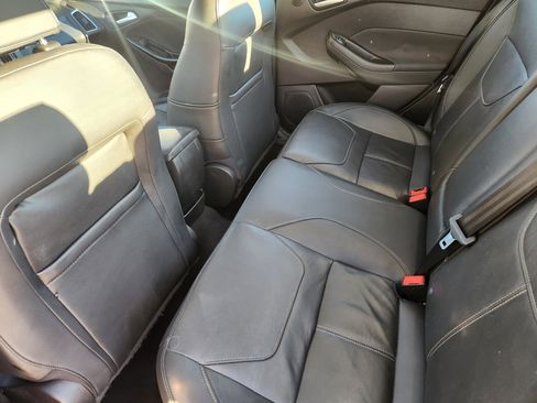 Used 2017 Ford Focus Titanium image 30