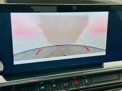 Used 2023 Chevrolet Silverado 1500 LT image 22