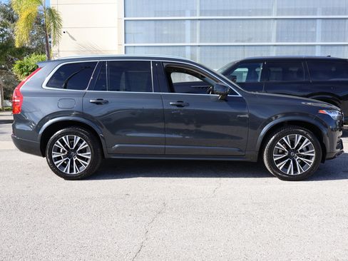 Used 2022 Volvo XC90 T6 Momentum w/ Advanced Package image 10