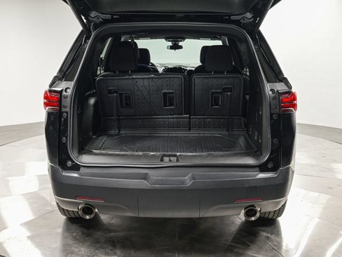 Used 2023 Chevrolet Traverse LT AWD/4WD image 6