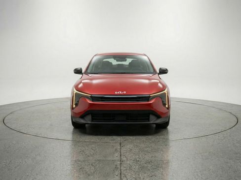 Used 2025 Kia K4 LXS FWD image 2