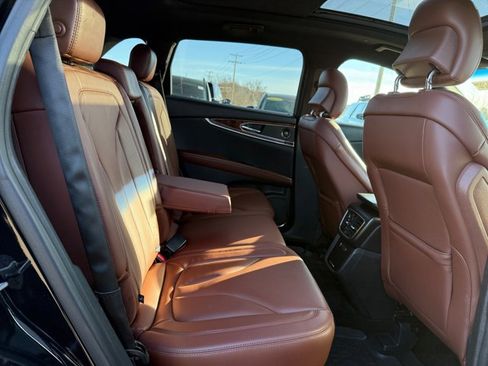 Used 2017 Lincoln MKX Reserve w/ Driver Assistance Package image 28