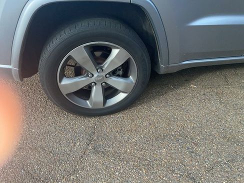 Used 2014 Jeep Grand Cherokee Overland image 30