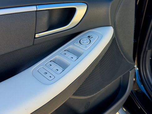 New 2025 Hyundai Sonata SE FWD image 10