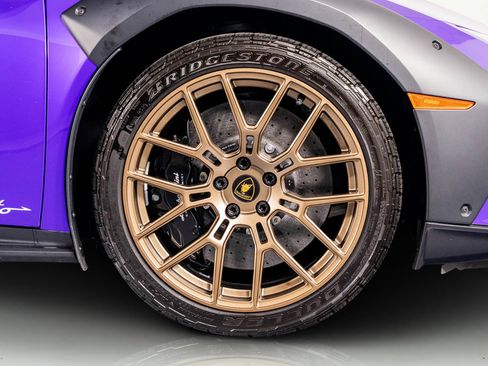 Used 2024 Lamborghini Huracan Sterrato image 8