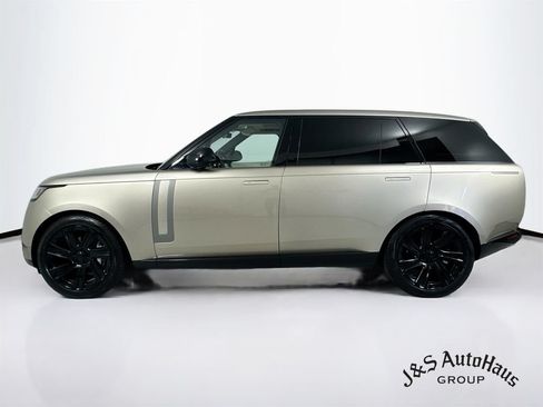 Used 2022 Land Rover Range Rover Long Wheelbase SE AWD/4WD image 4