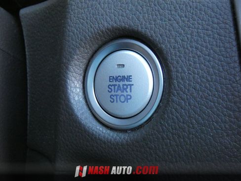 Used 2013 Hyundai Equus Signature RWD image 58