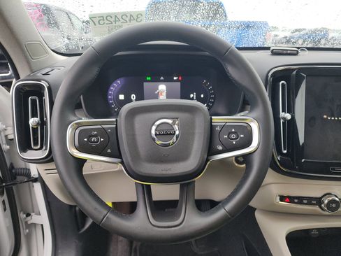 Used 2023 Volvo XC40 B4 Plus w/ Driver Assist Package FWD image 13