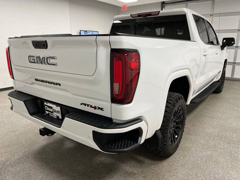 Used 2022 GMC Sierra 1500 AT4X image 12