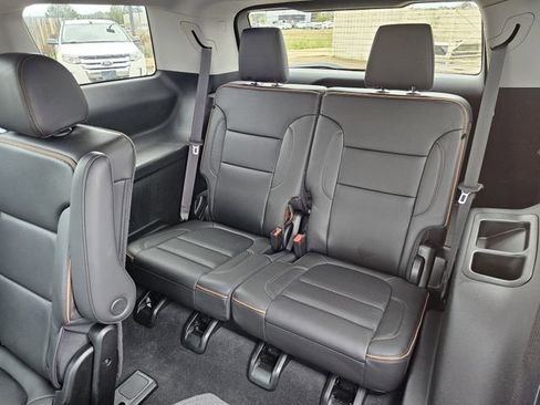 Used 2023 GMC Acadia AT4 w/ Technology Package image 18
