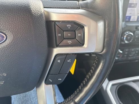 Used 2021 Ford F250 Lariat w/ Chrome Package image 29