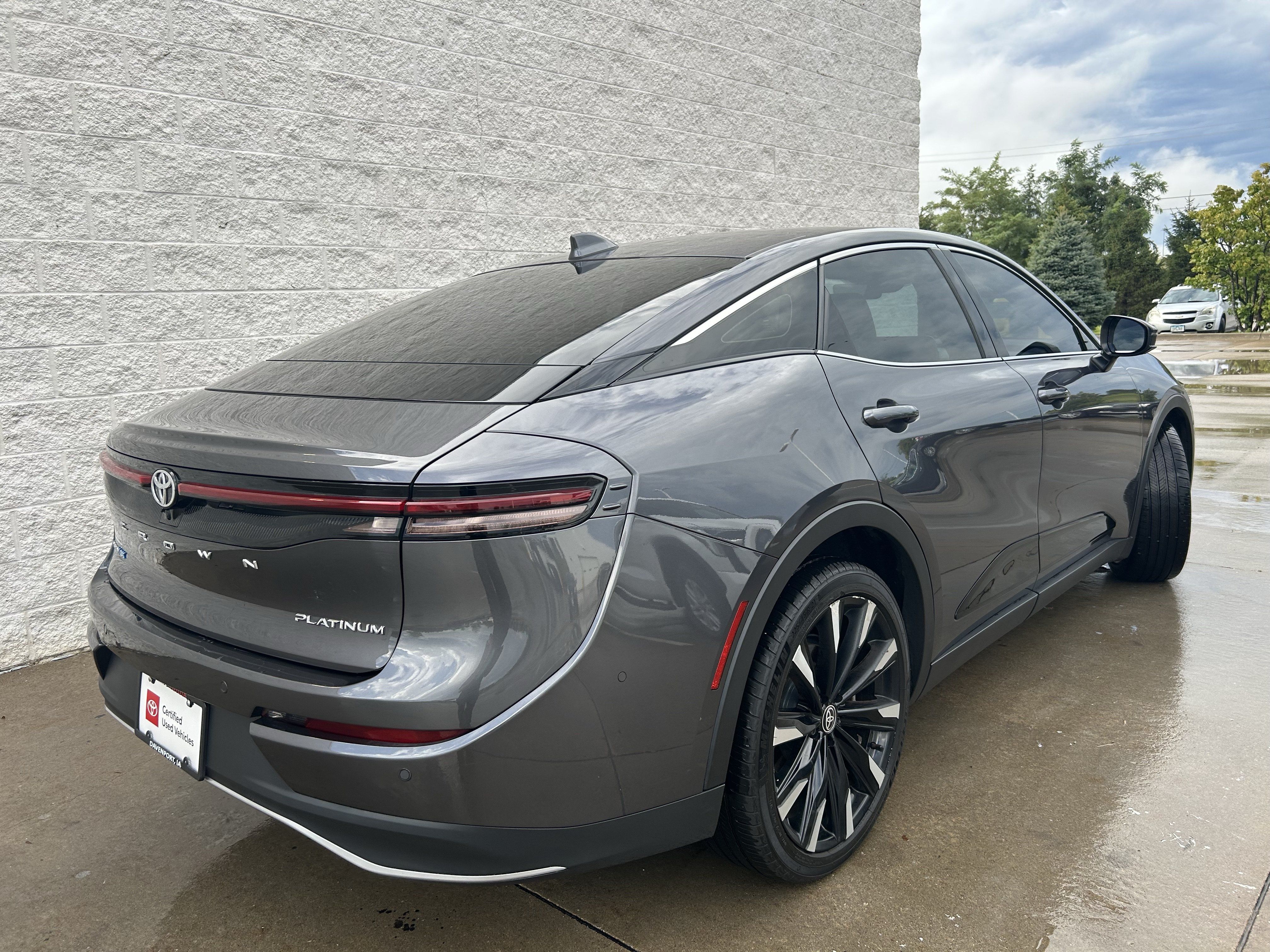 Certified 2023 Toyota Crown Platinum AWD/4WD image 5