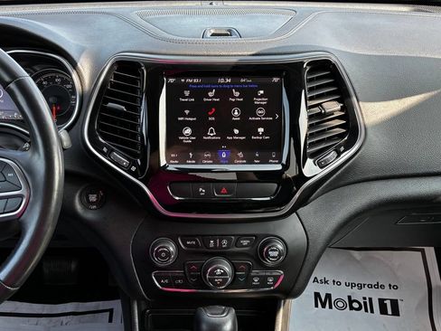Used 2019 Jeep Cherokee Limited w/ Trailer Tow Group AWD/4WD image 18