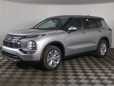 New 2026 Mitsubishi Outlander ES AWD/4WD image 8