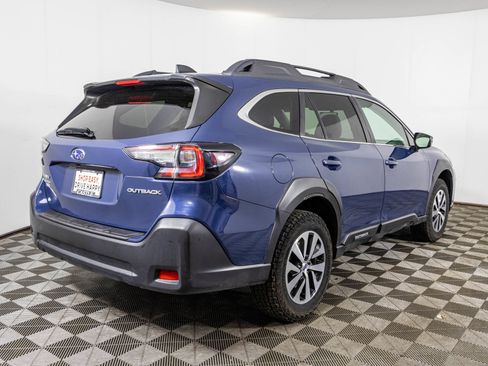 Used 2025 Subaru Outback Premium w/ Popular Package #1A AWD/4WD image 13